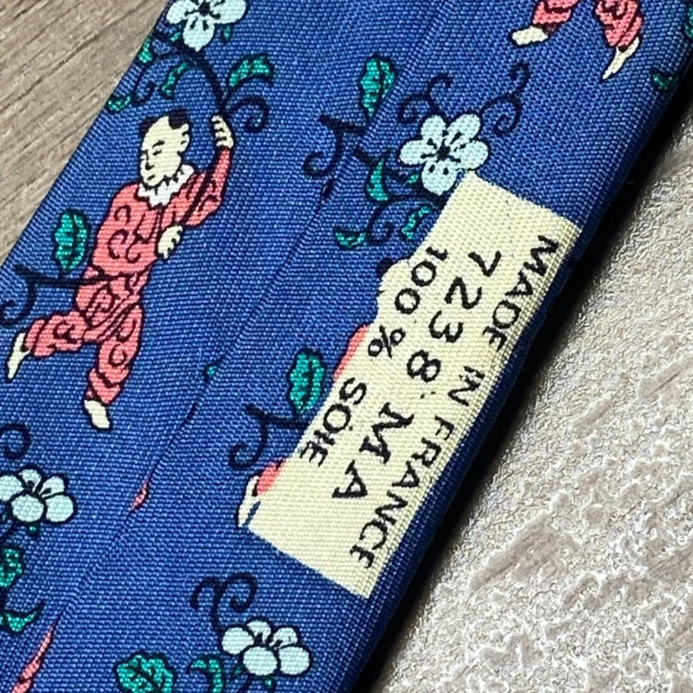 Rare Vintage Hermes Novelty Silk Tie Asian Floral Motif 7238 MA France Luxury